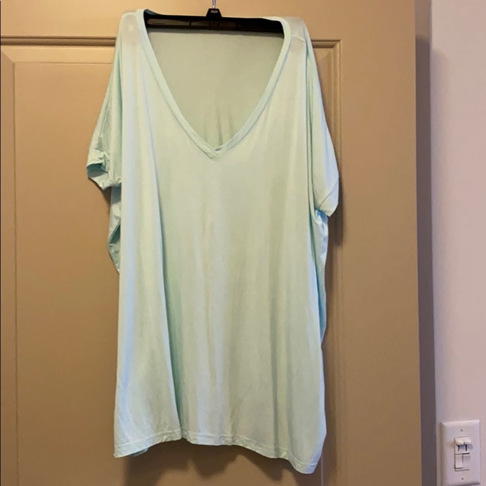 Short Sleeve Foam Green V-Neck Shirt